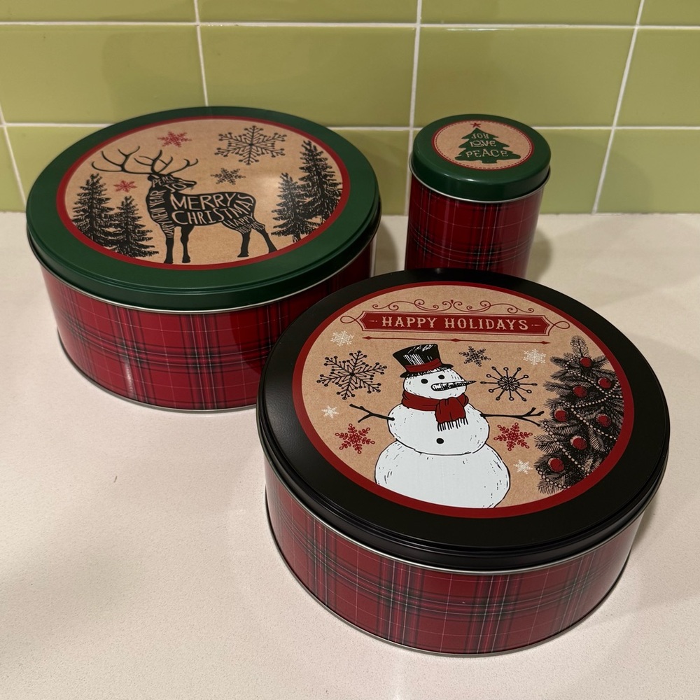Festive Holiday Tin Set with Red Plaid Design